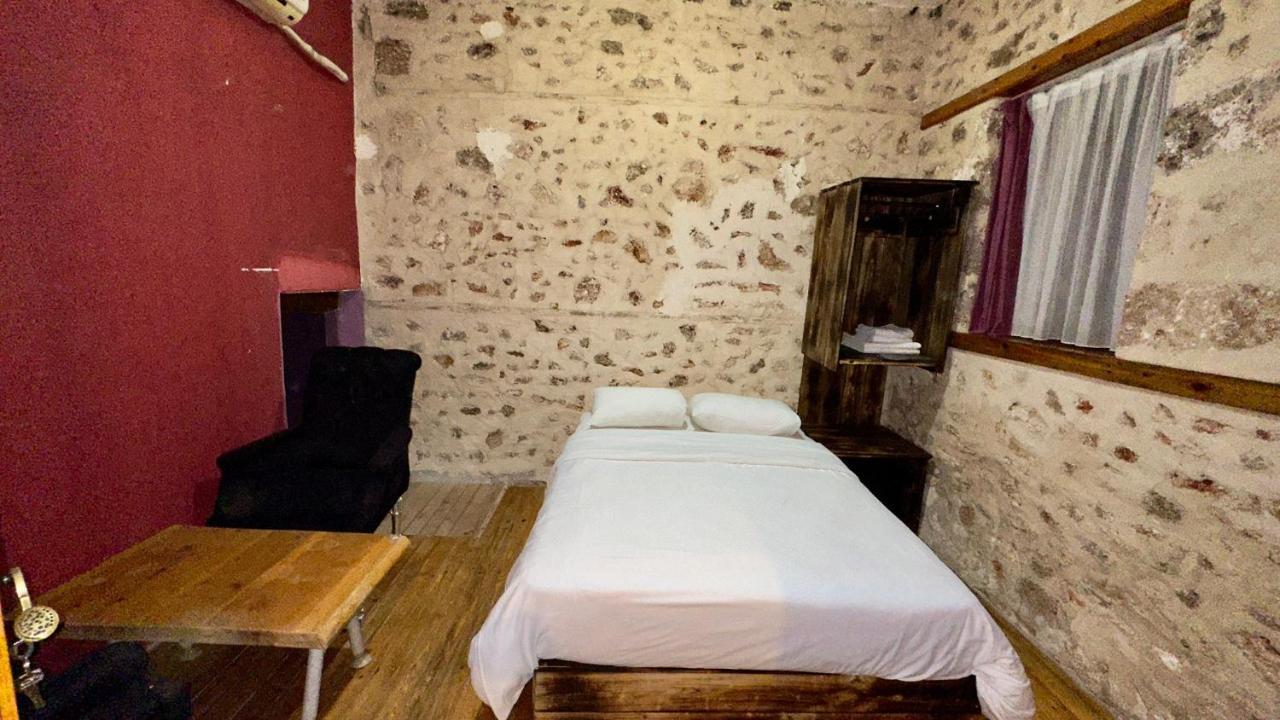 Otel Wood House Antalia Esterno foto