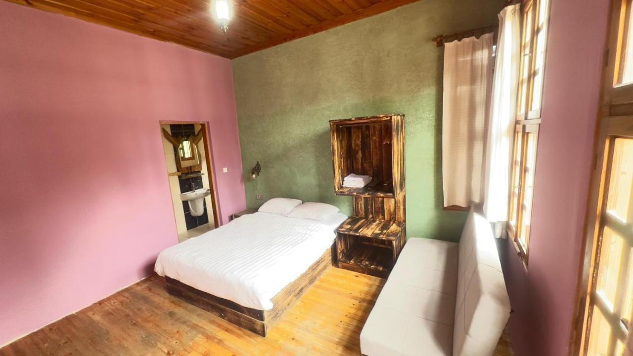 Otel Wood House Antalia Esterno foto