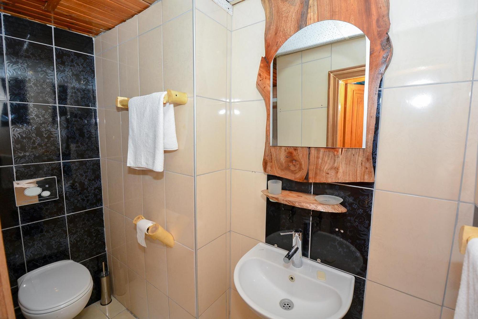 Otel Wood House Antalia Esterno foto