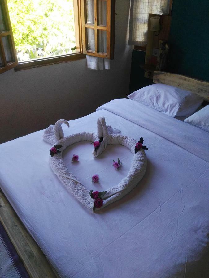 Otel Wood House Antalia Esterno foto